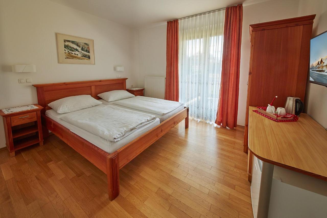 Rute Hotel And Apartments Kranjska Gora Kültér fotó