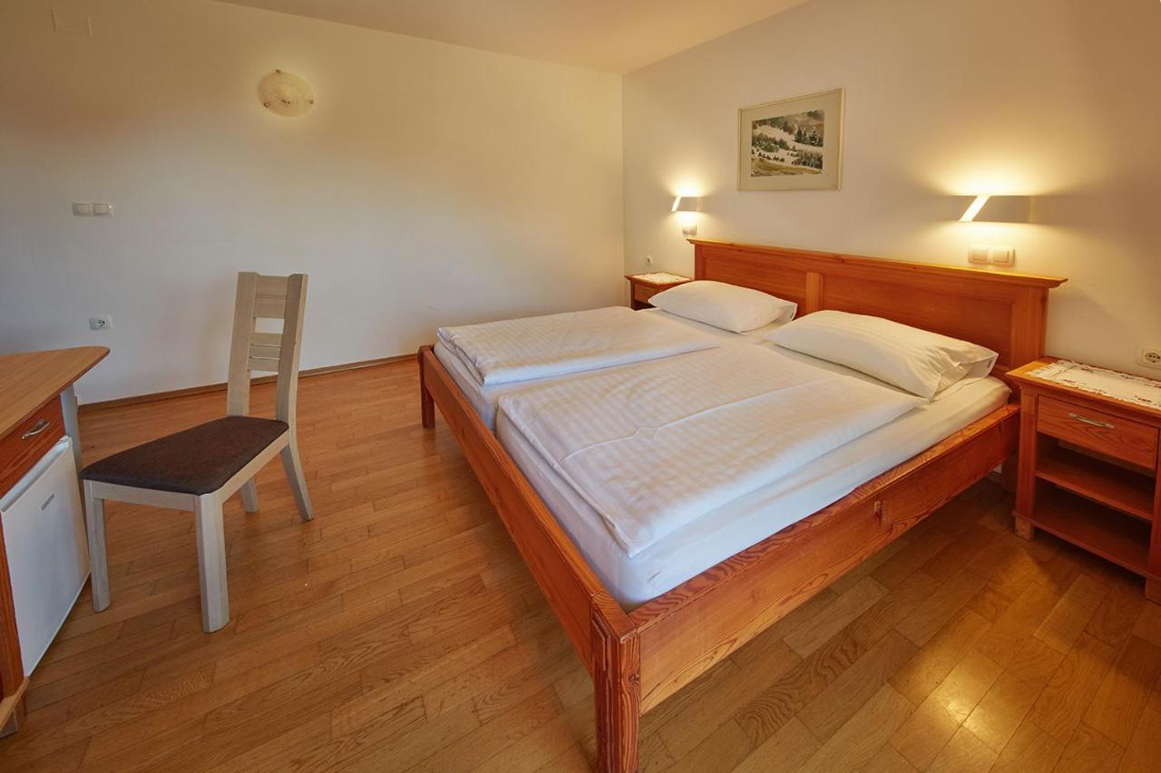 Rute Hotel And Apartments Kranjska Gora Kültér fotó