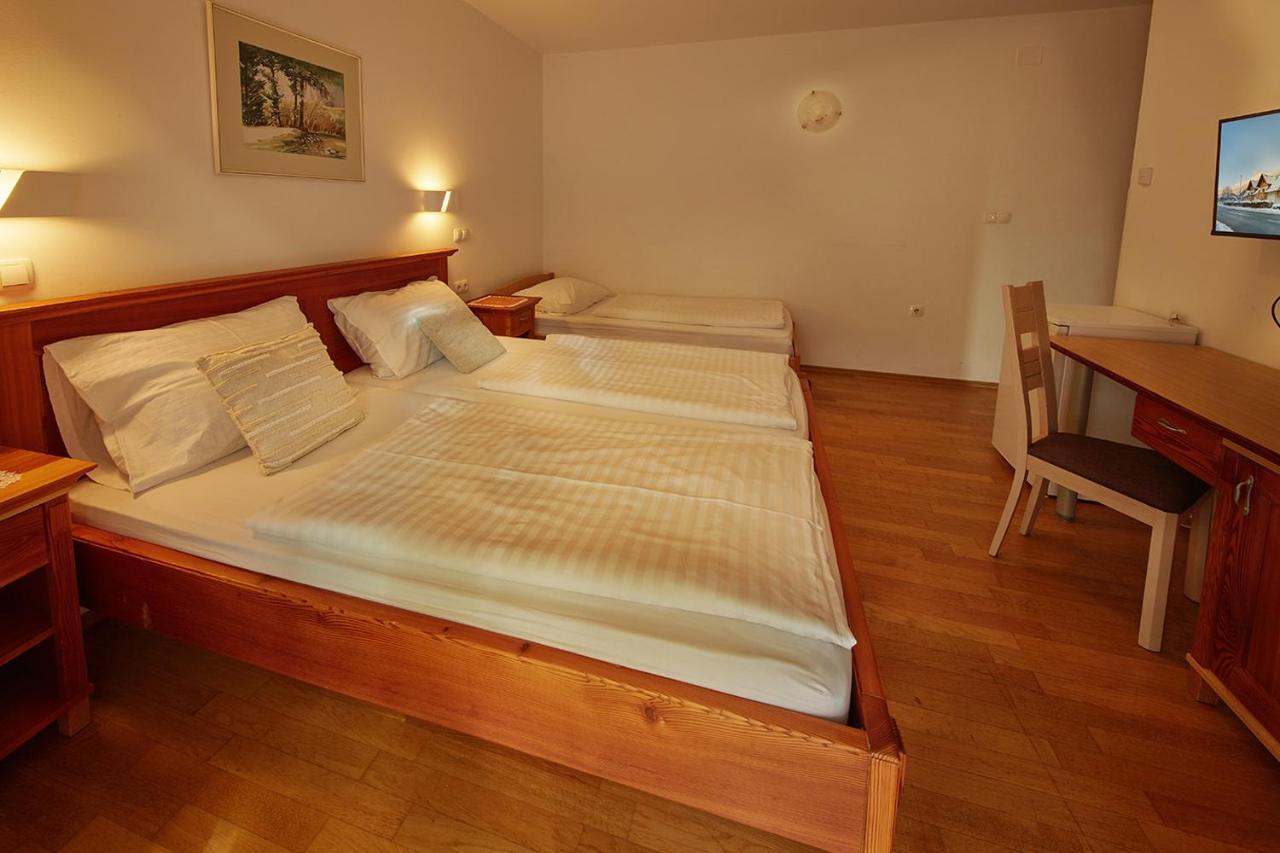 Rute Hotel And Apartments Kranjska Gora Kültér fotó