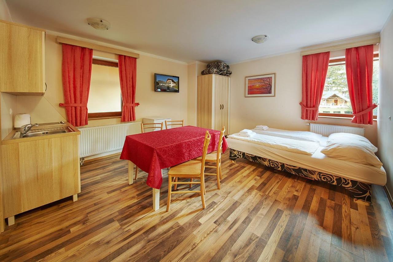 Rute Hotel And Apartments Kranjska Gora Kültér fotó