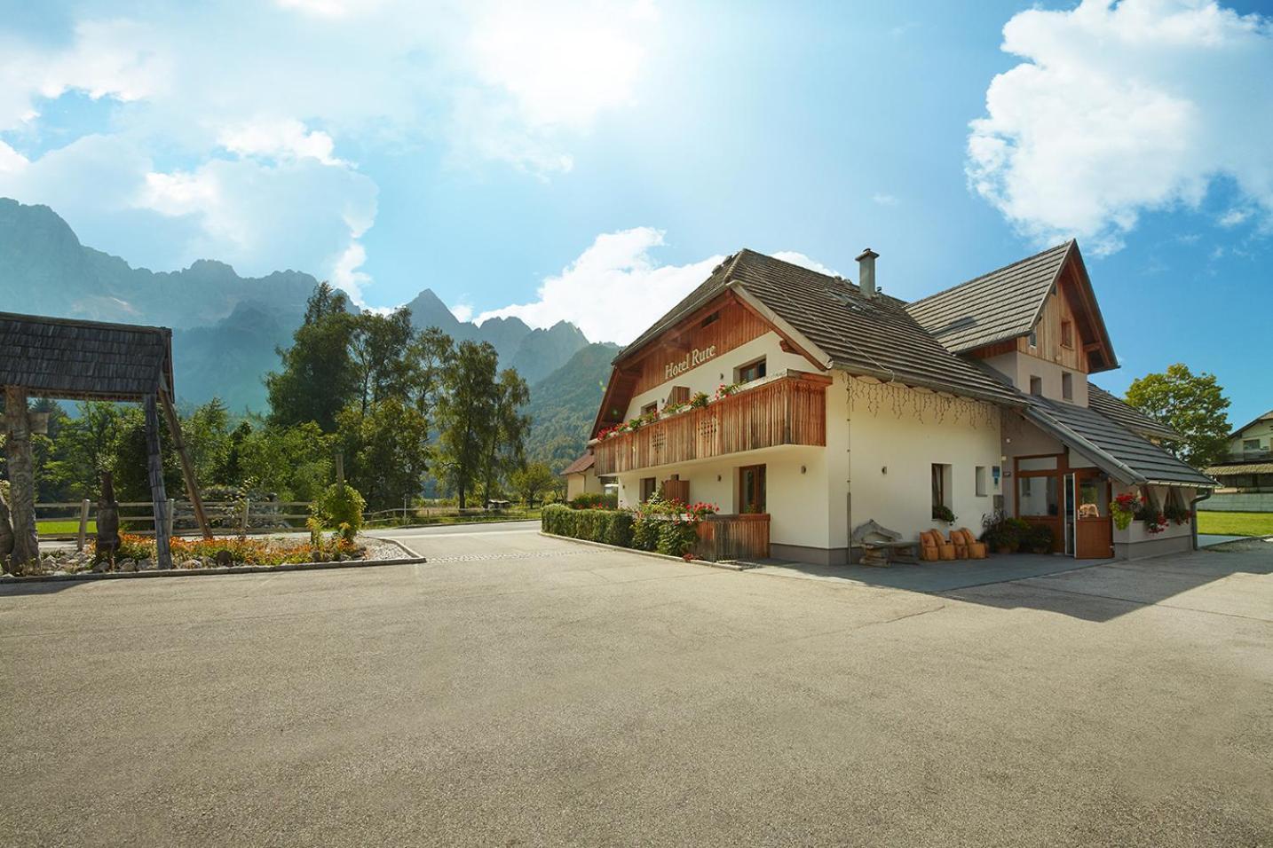 Rute Hotel And Apartments Kranjska Gora Kültér fotó